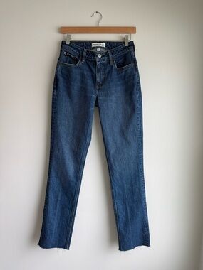 Abercrombie & Fitch Curve Love 90s Straight Jeans Size 24 Mid Rise Raw Hem